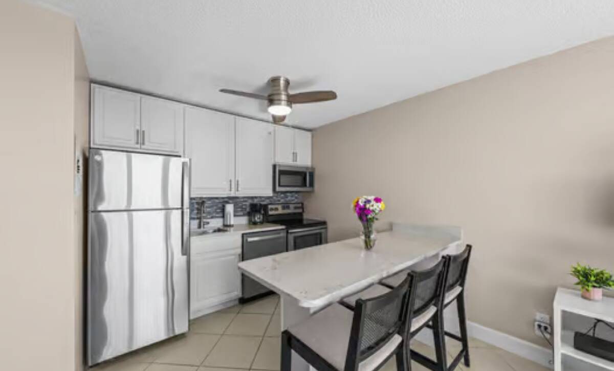 large-019c4d74-9b82-7146-8976-ca7a52d496ea