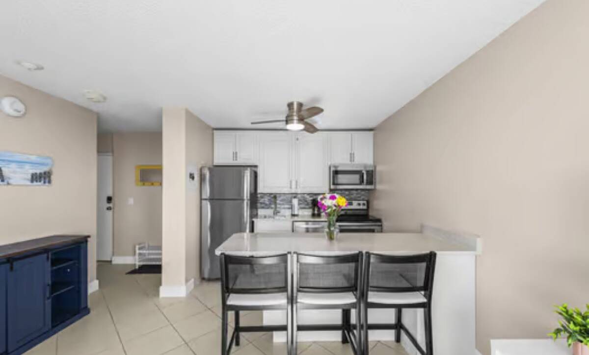 large-019c4d74-9bd2-732a-8a14-5bbea052c67c