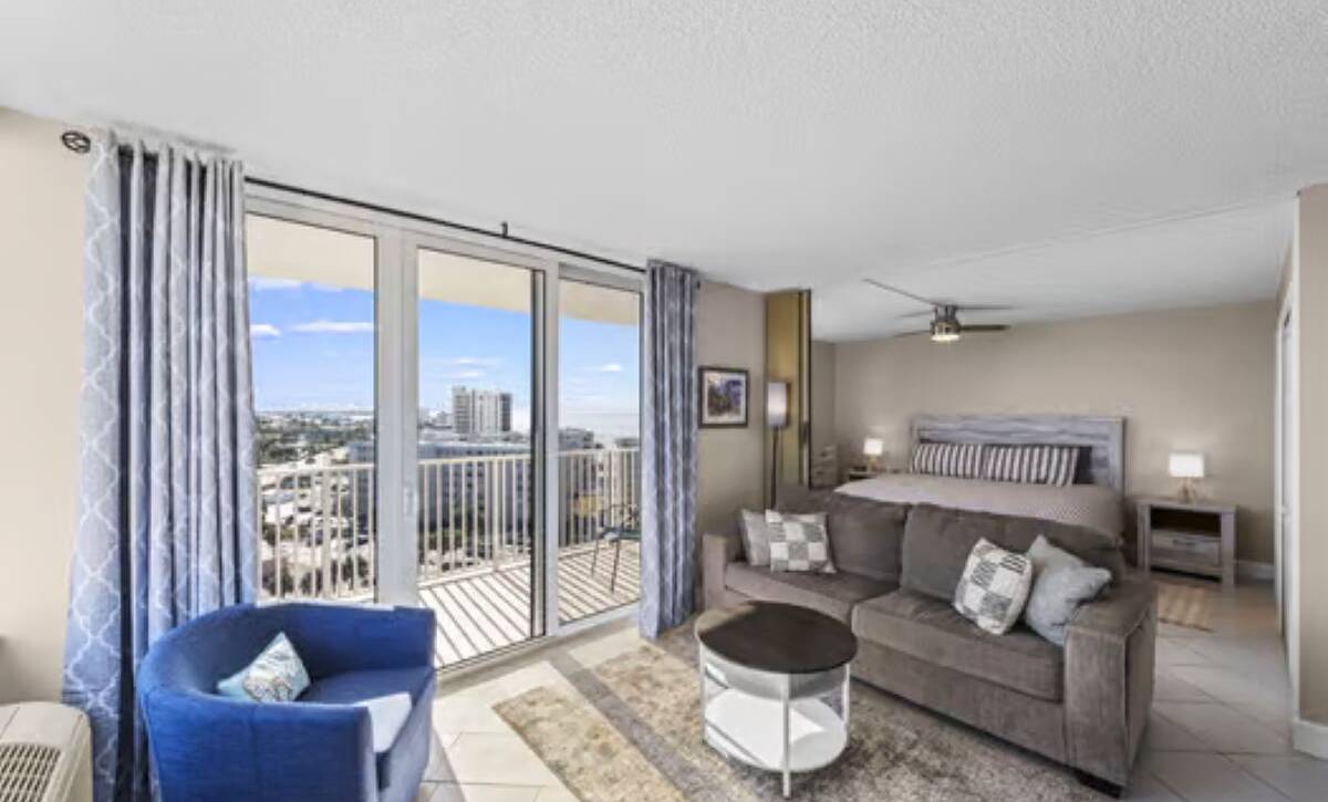 large-019c4d74-9d5f-7216-810b-42c8a0a6f94e