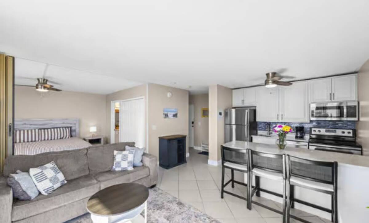 large-019c4d74-9e04-724f-b4db-54b0583da30f