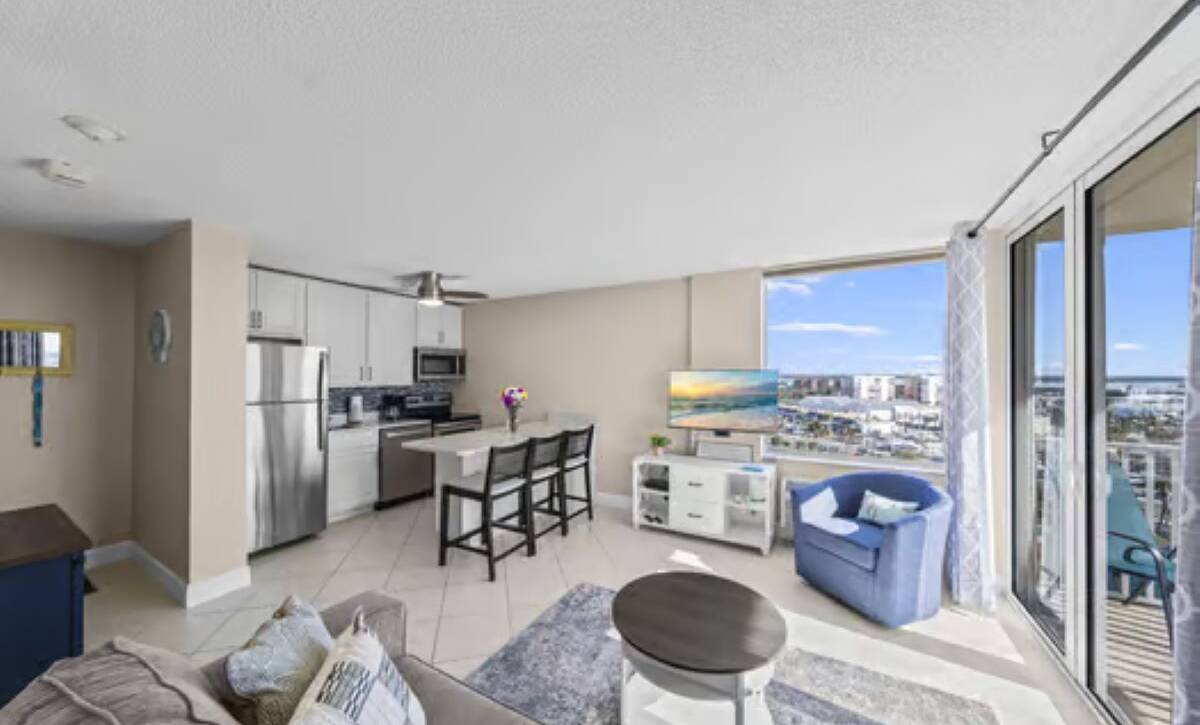 large-019c4d74-9e52-7205-b6e1-fb79f858a46f