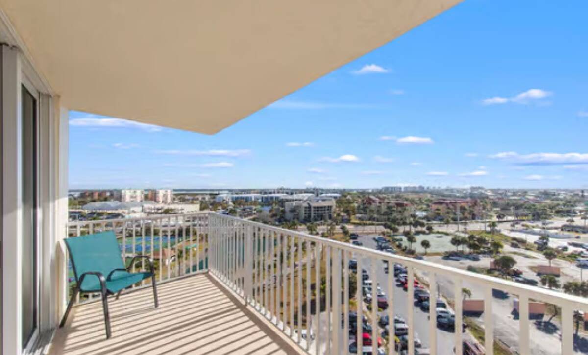 large-019c4d74-a11a-7396-b380-01400d1cfffe