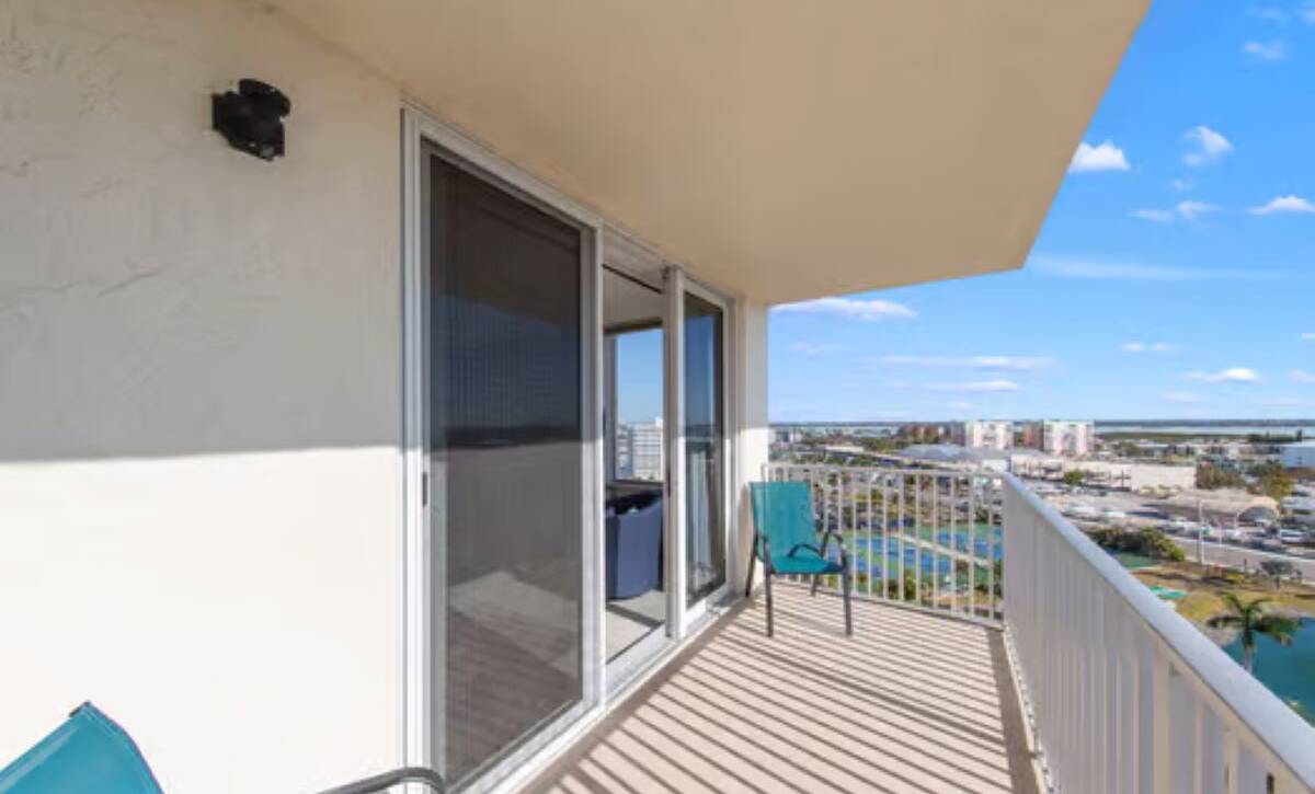 large-019c4d74-a182-7120-b304-de0489c617ea